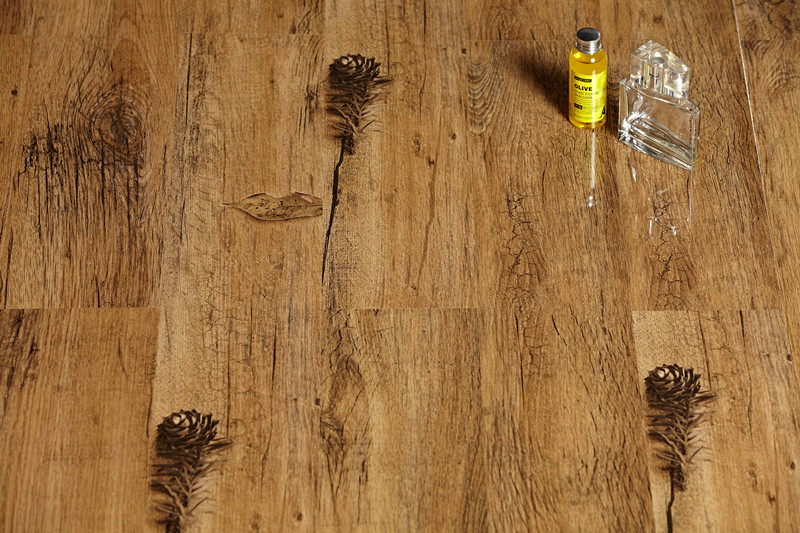 常用复合木地板保养方法，让木地板一直“保鲜” 